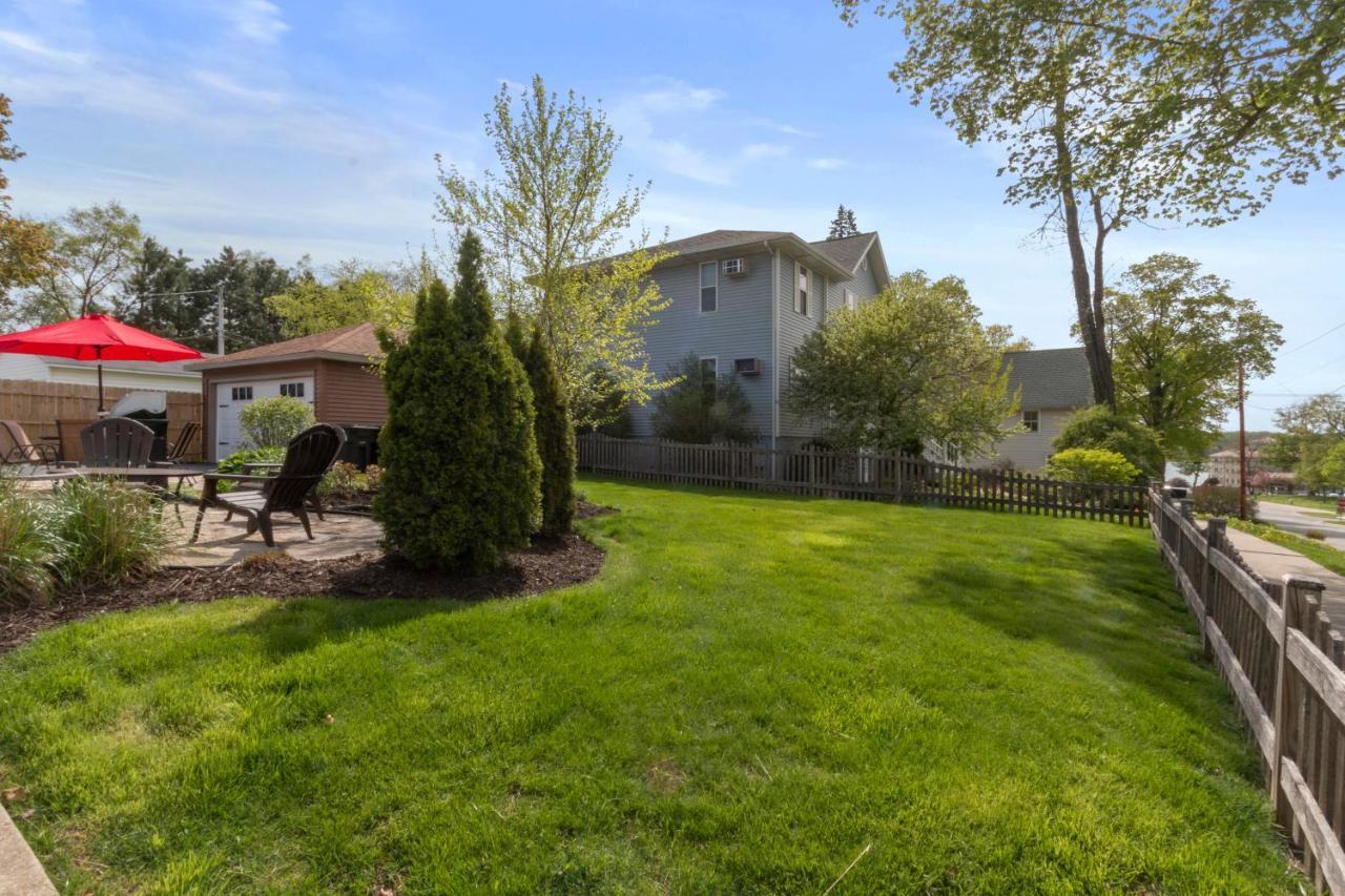 Gorgeous Downtown Bungalow, Walk Everywhere!!! بحيرة جنيف المظهر الخارجي الصورة