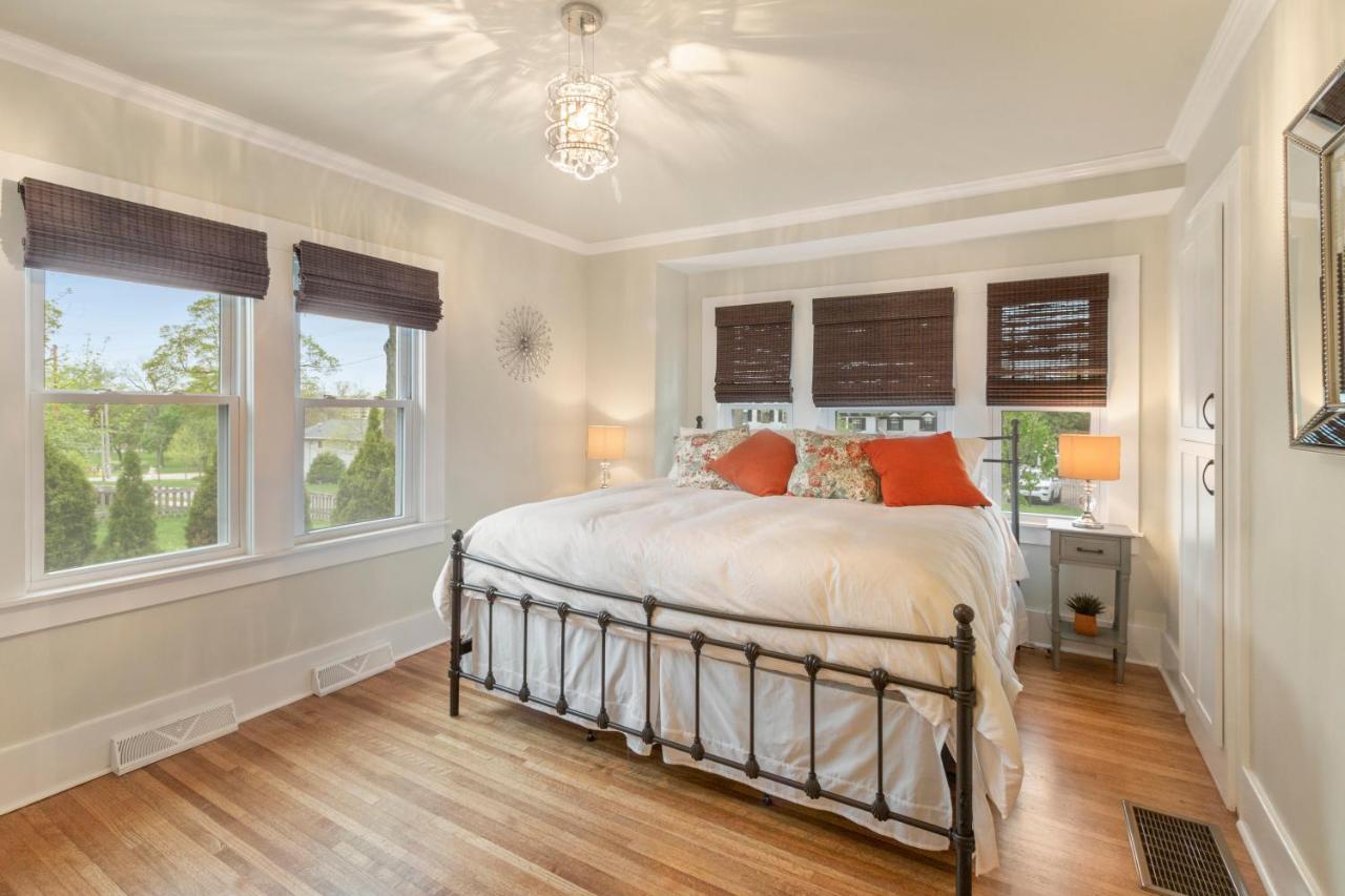 Gorgeous Downtown Bungalow, Walk Everywhere!!! بحيرة جنيف المظهر الخارجي الصورة